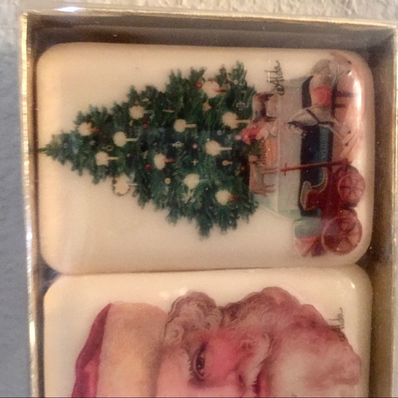 VINTAGE CHRISTMAS ALDAS FOREVER SOAPS SET OF 3 - Picture 4 of 4